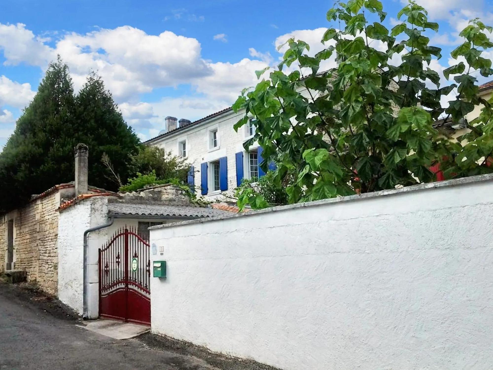 Maison Confortable Au Coeur De Fleurac Avec Grand Jardin 外观 照片